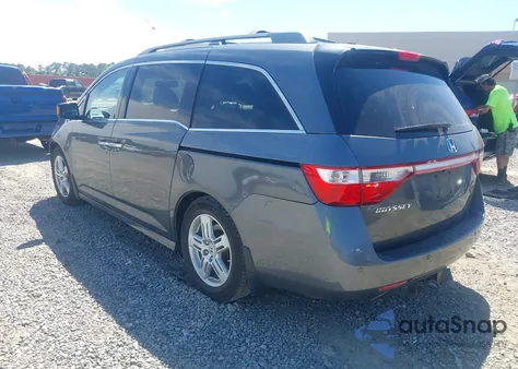 2013 Honda Odyssey Touring/Touring Elite from USA, damaged, VIN 5FNRL5H93DB041650